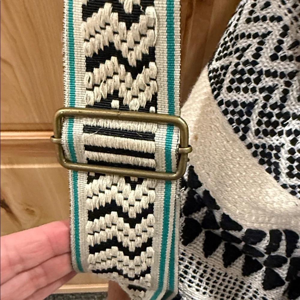 Billabong Cream and Black Bohemian Festival Aztec Drawstring Rope Backpack